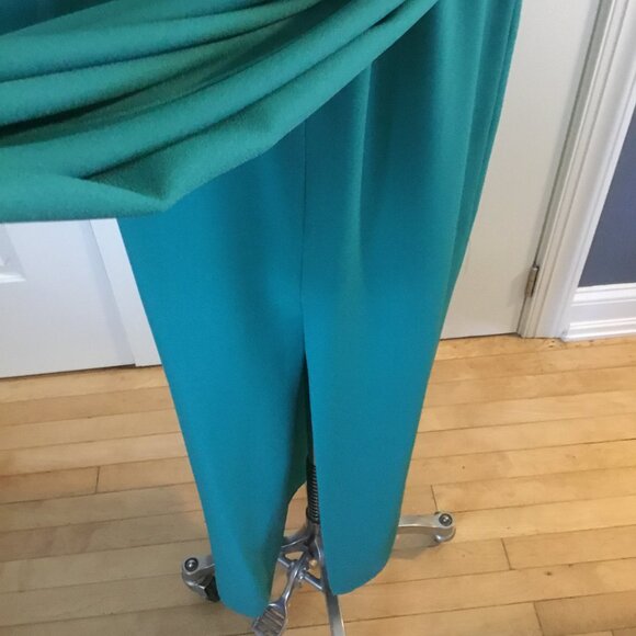 Nancy Neil Women's Teal Gown: Size 8 - Picture 6 of 16